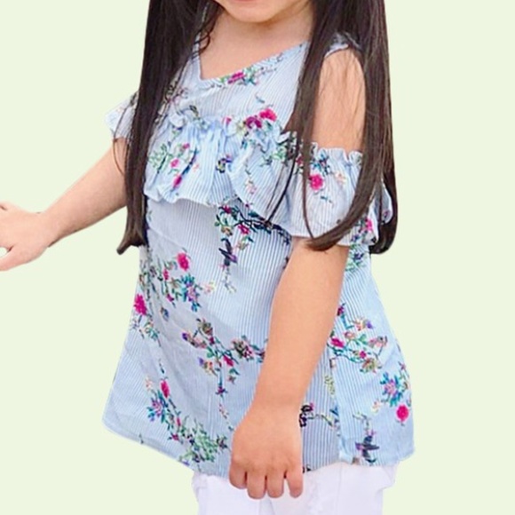 Other - Cold shoulder with floral print